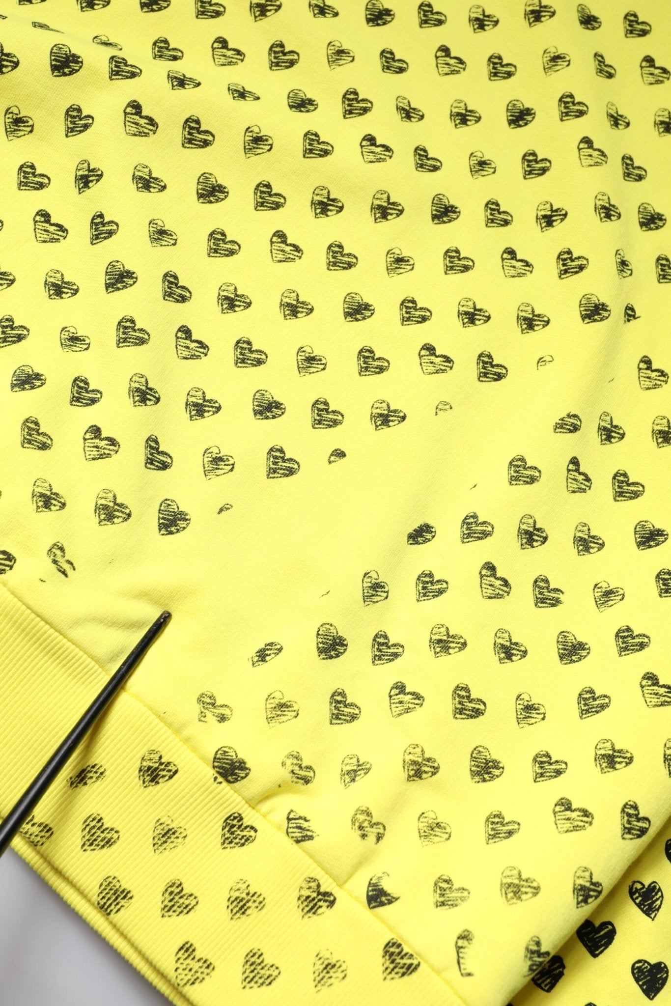 Dolce & Gabbana Yellow Heart Crew Neck Men Pullover Sweater - RIMODA