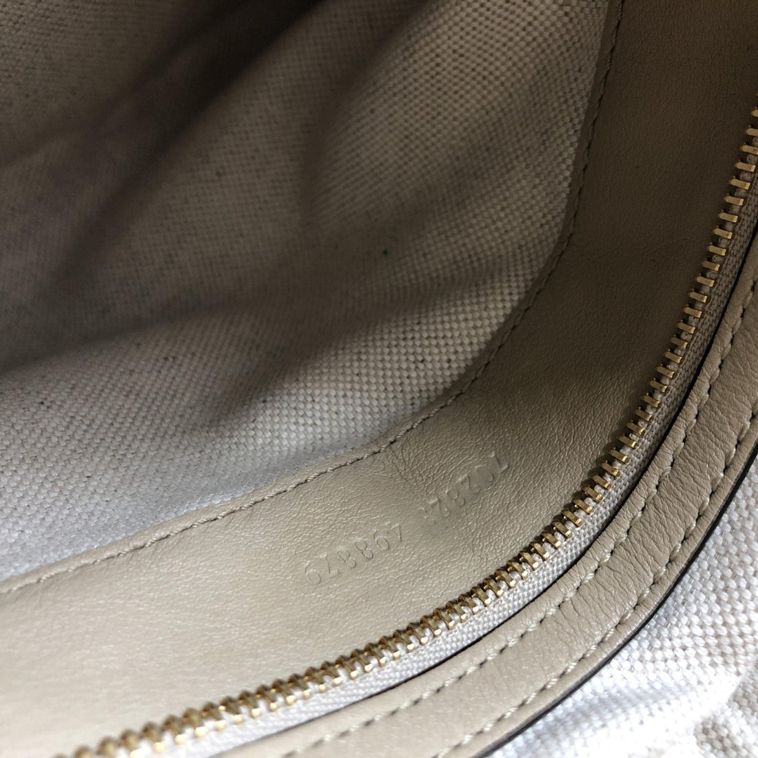 Gucci Aria Calfskin Web Large Attache Shoulder Bag Beige - RIMODA
