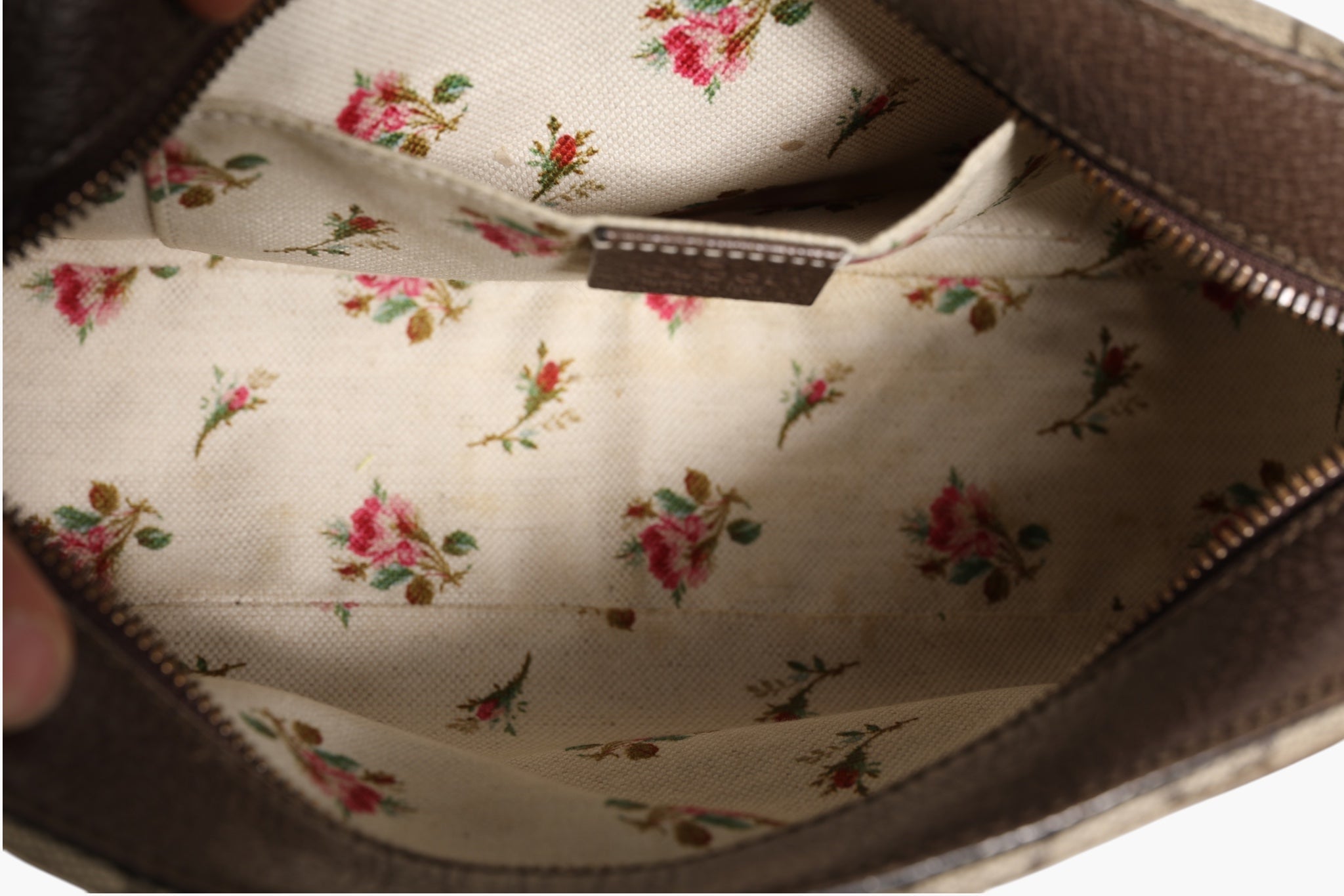 Gucci GG Supreme Coated Canvas Neo Messenger Bag - RIMODA
