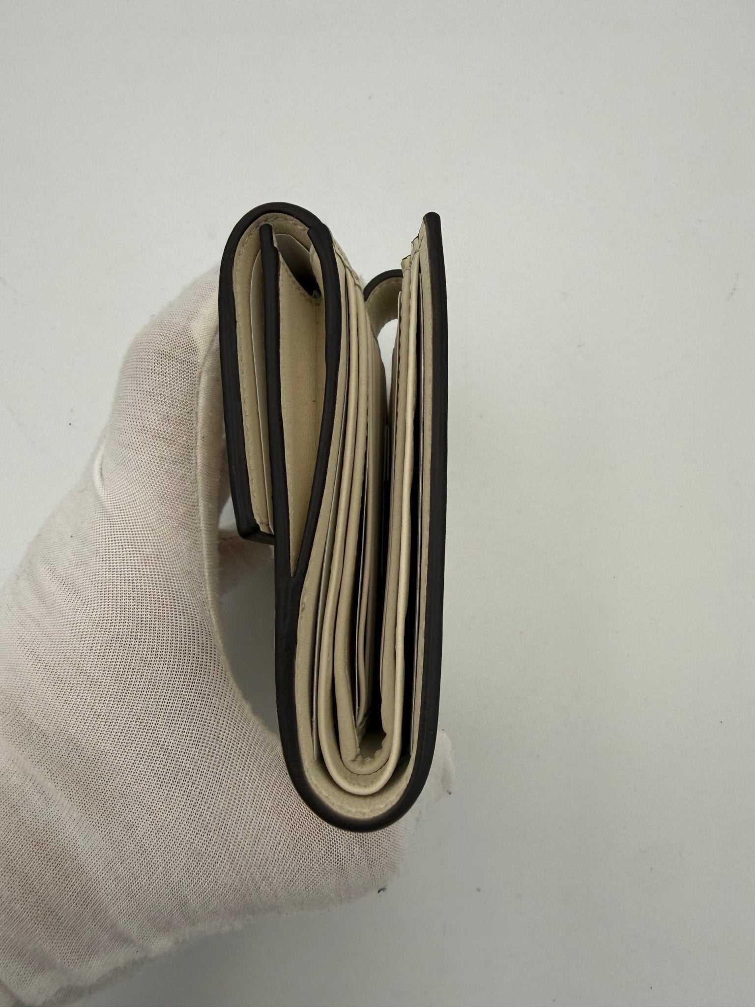 Gucci GUCCI GG Marmont Compact Wallet - RIMODA
