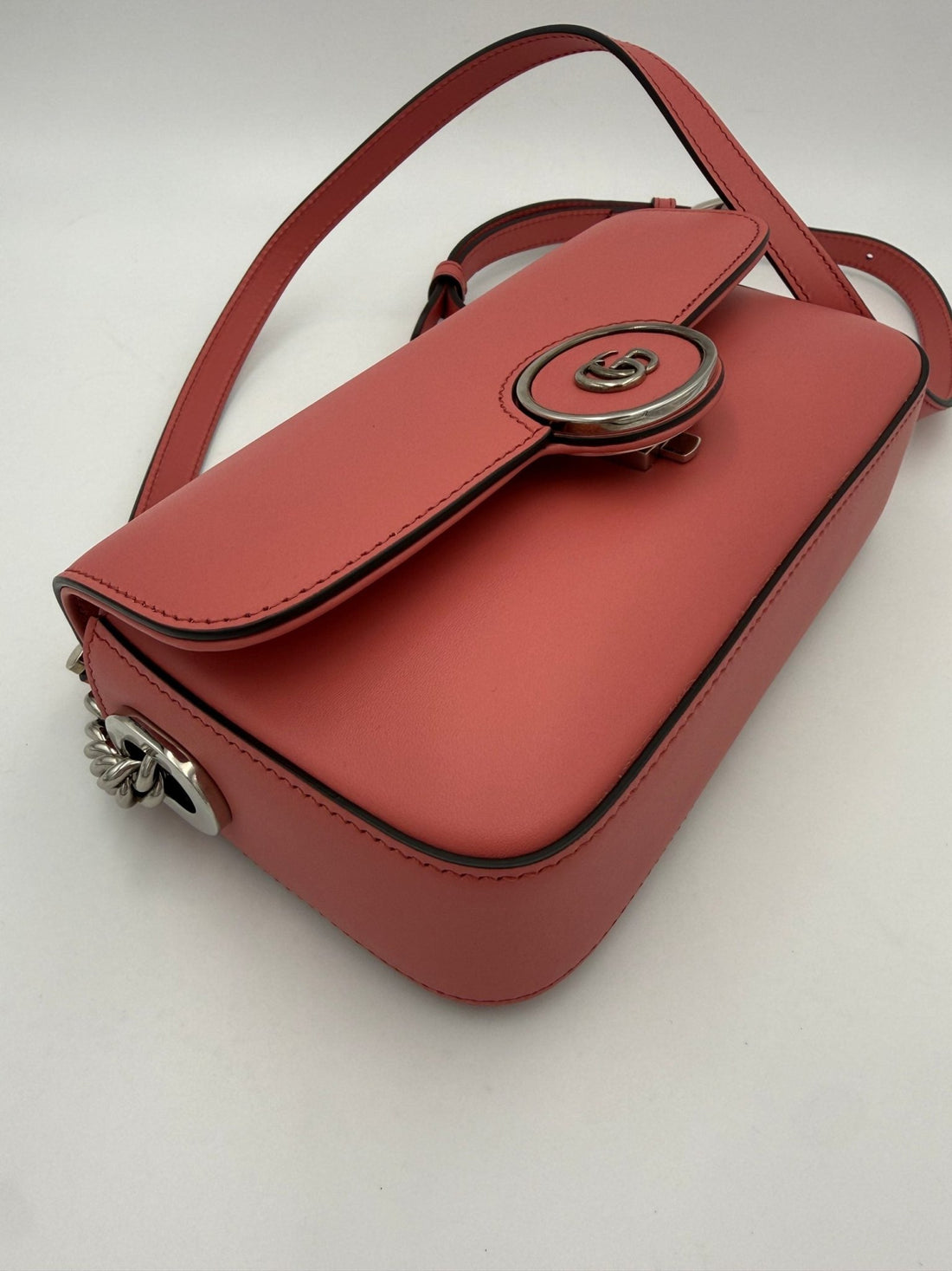 Gucci GUCCI GG Marmont in Leather Shoulder Bag - RIMODA