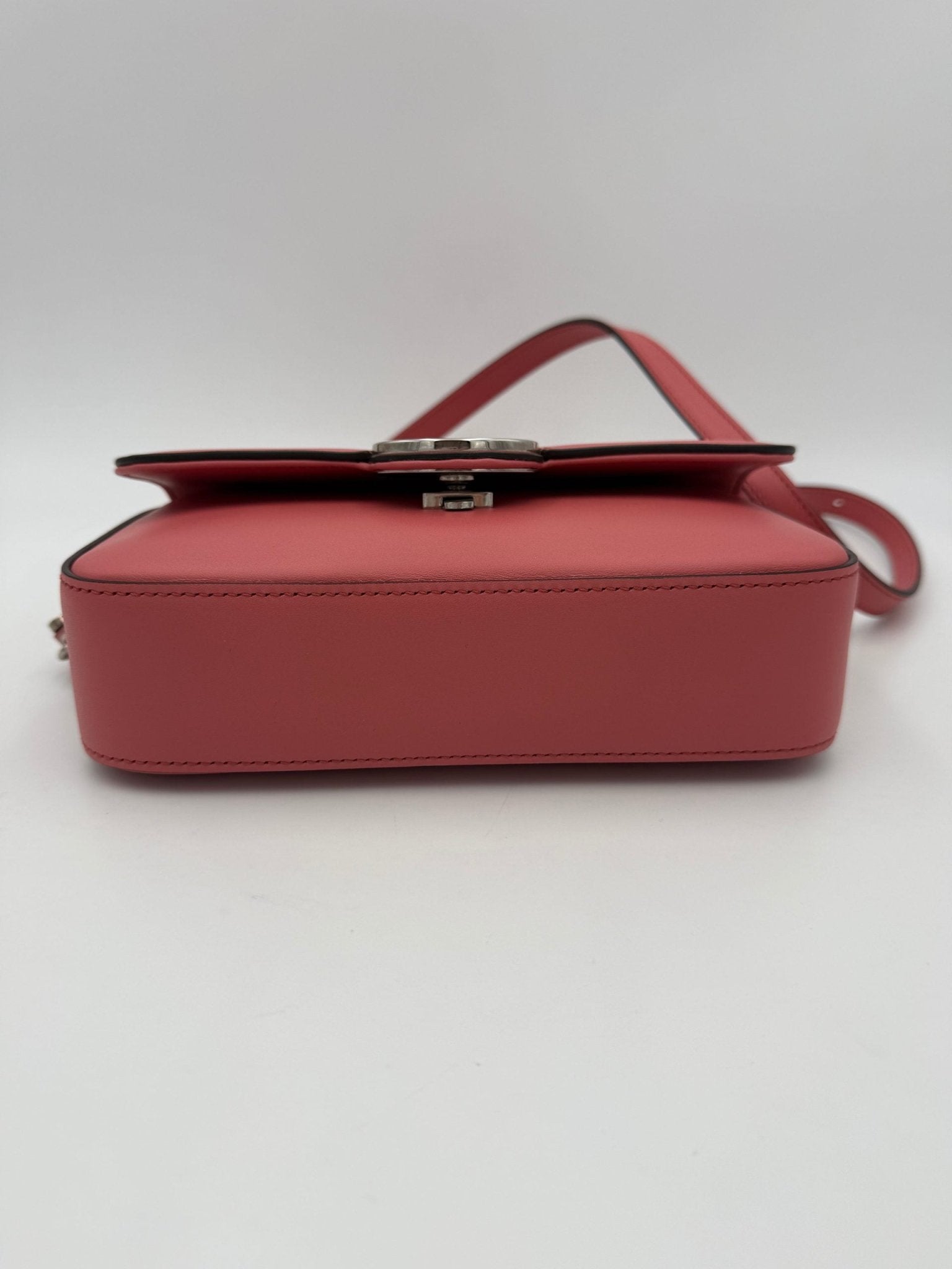Gucci GUCCI GG Marmont in Leather Shoulder Bag - RIMODA