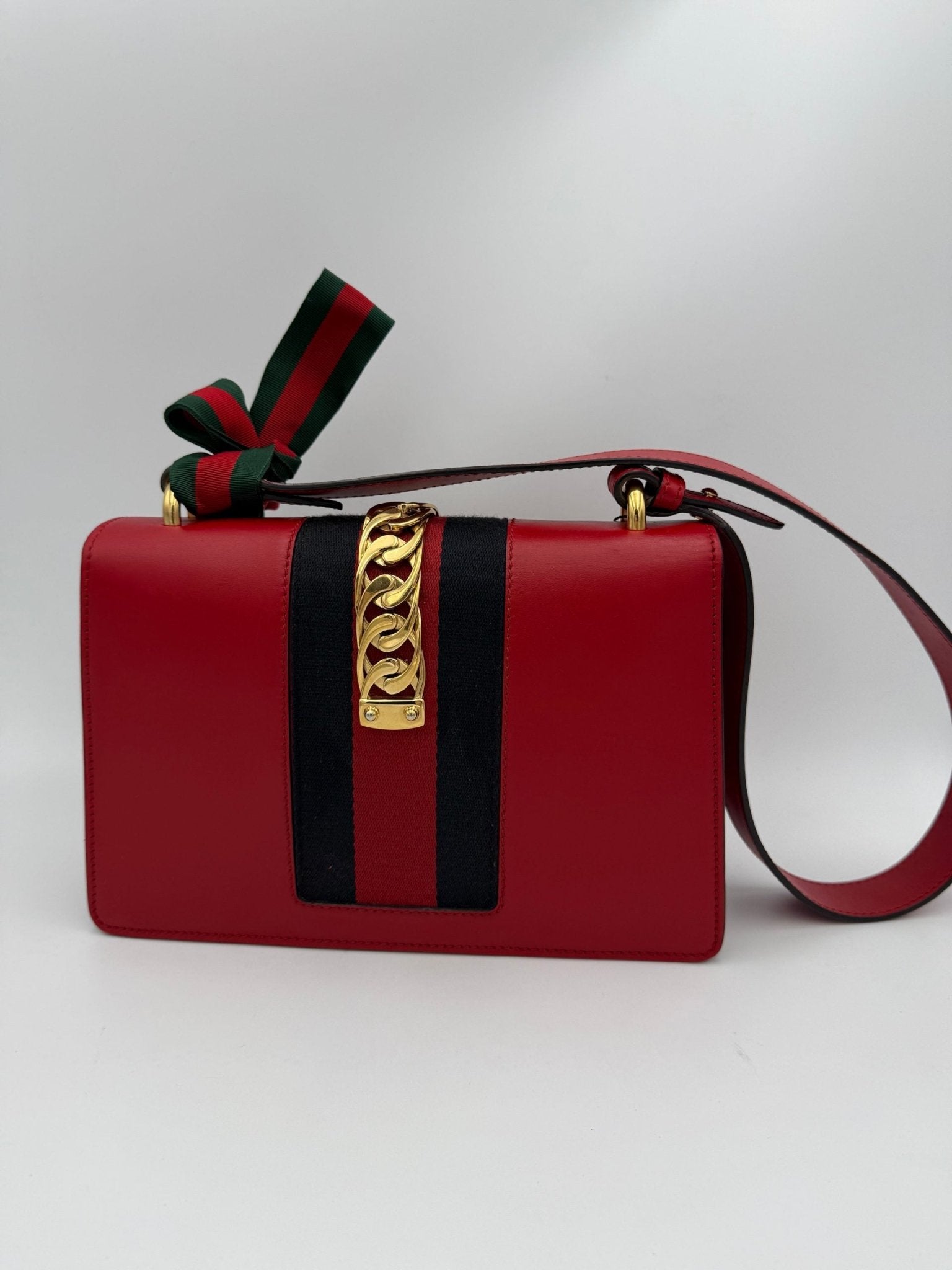Gucci GUCCI SYLVIE Red Handbag - RIMODA