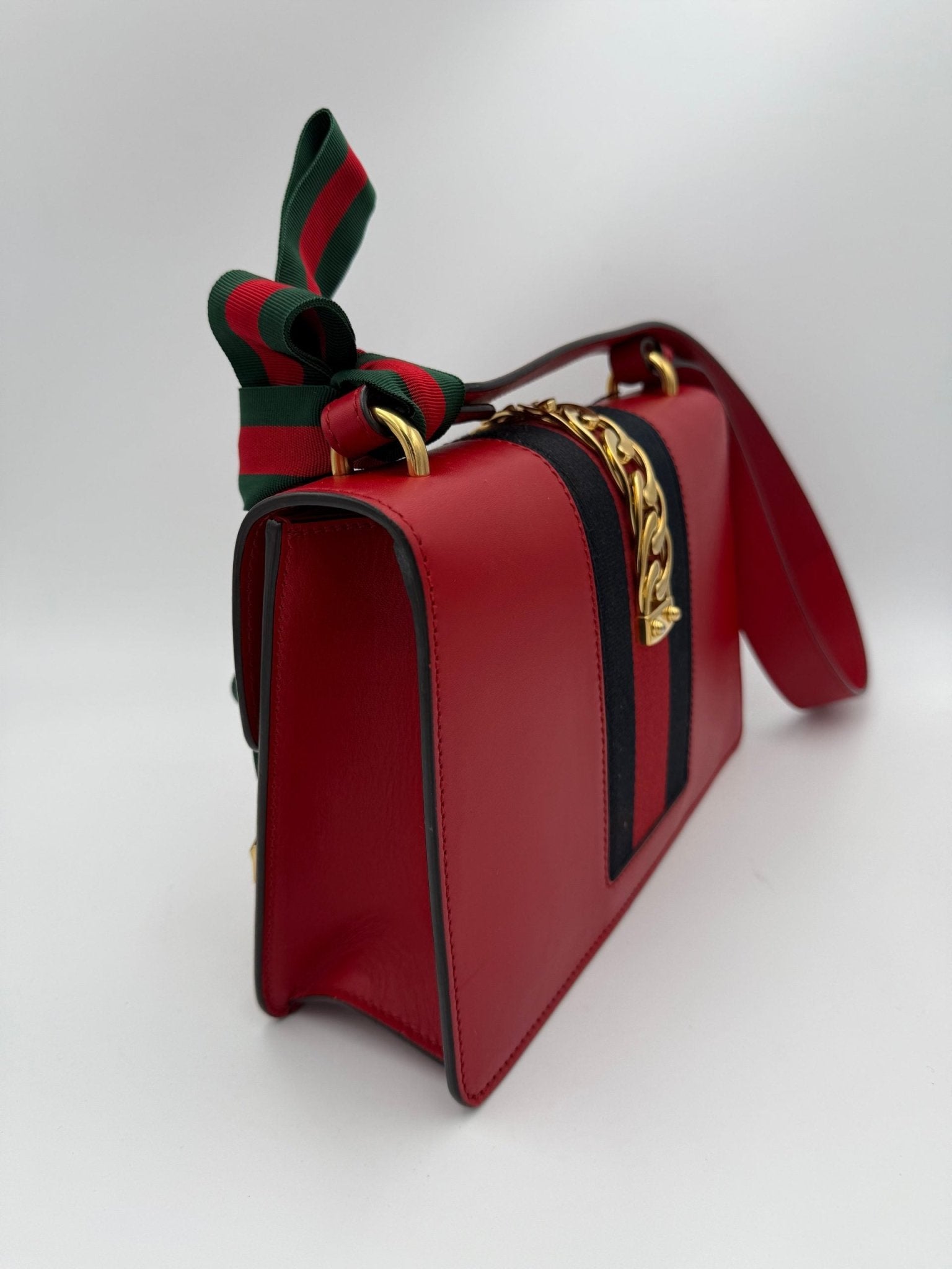 Gucci GUCCI SYLVIE Red Handbag - RIMODA