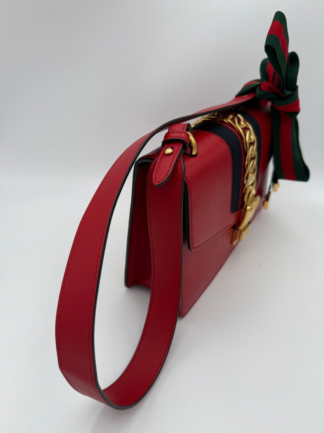 Gucci GUCCI SYLVIE Red Handbag - RIMODA