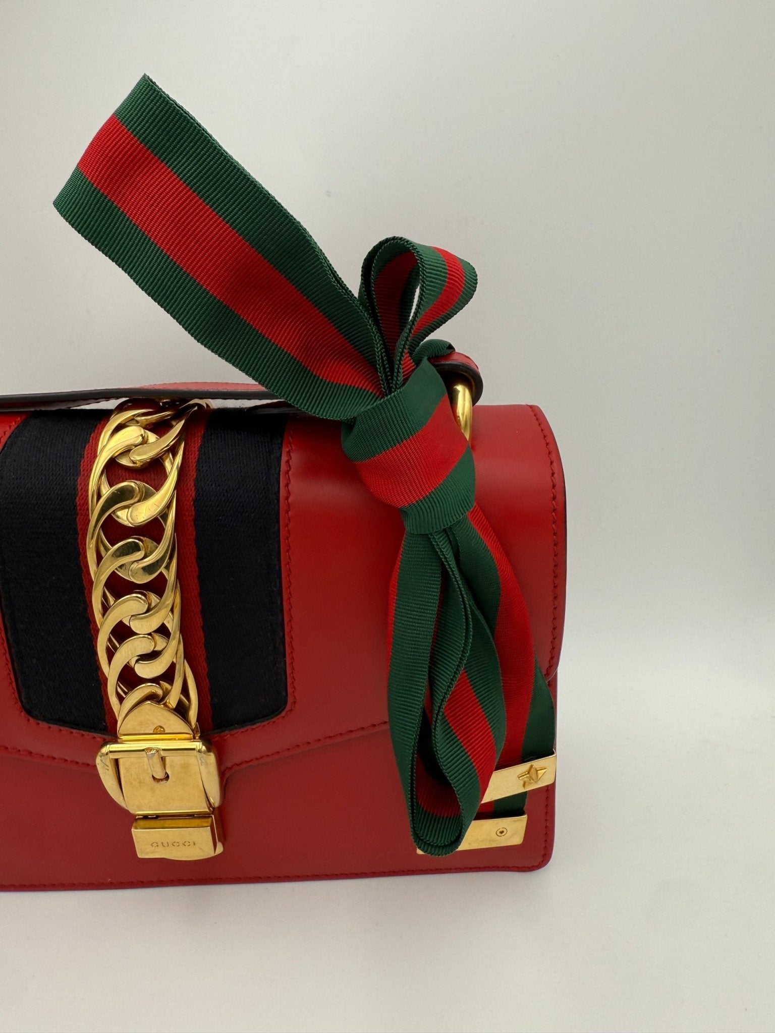 Gucci GUCCI SYLVIE Red Handbag - RIMODA