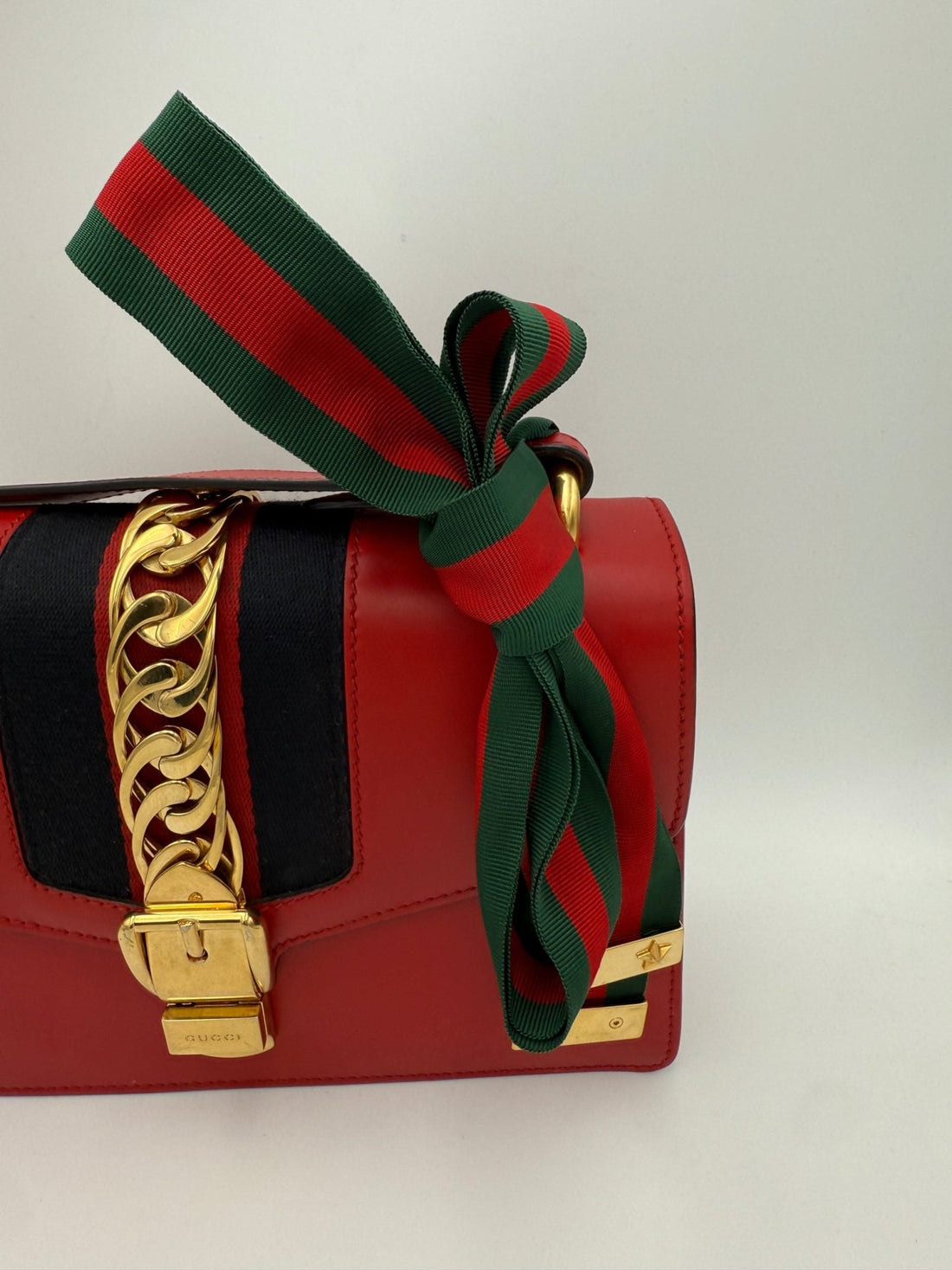 Gucci GUCCI SYLVIE Red Handbag - RIMODA