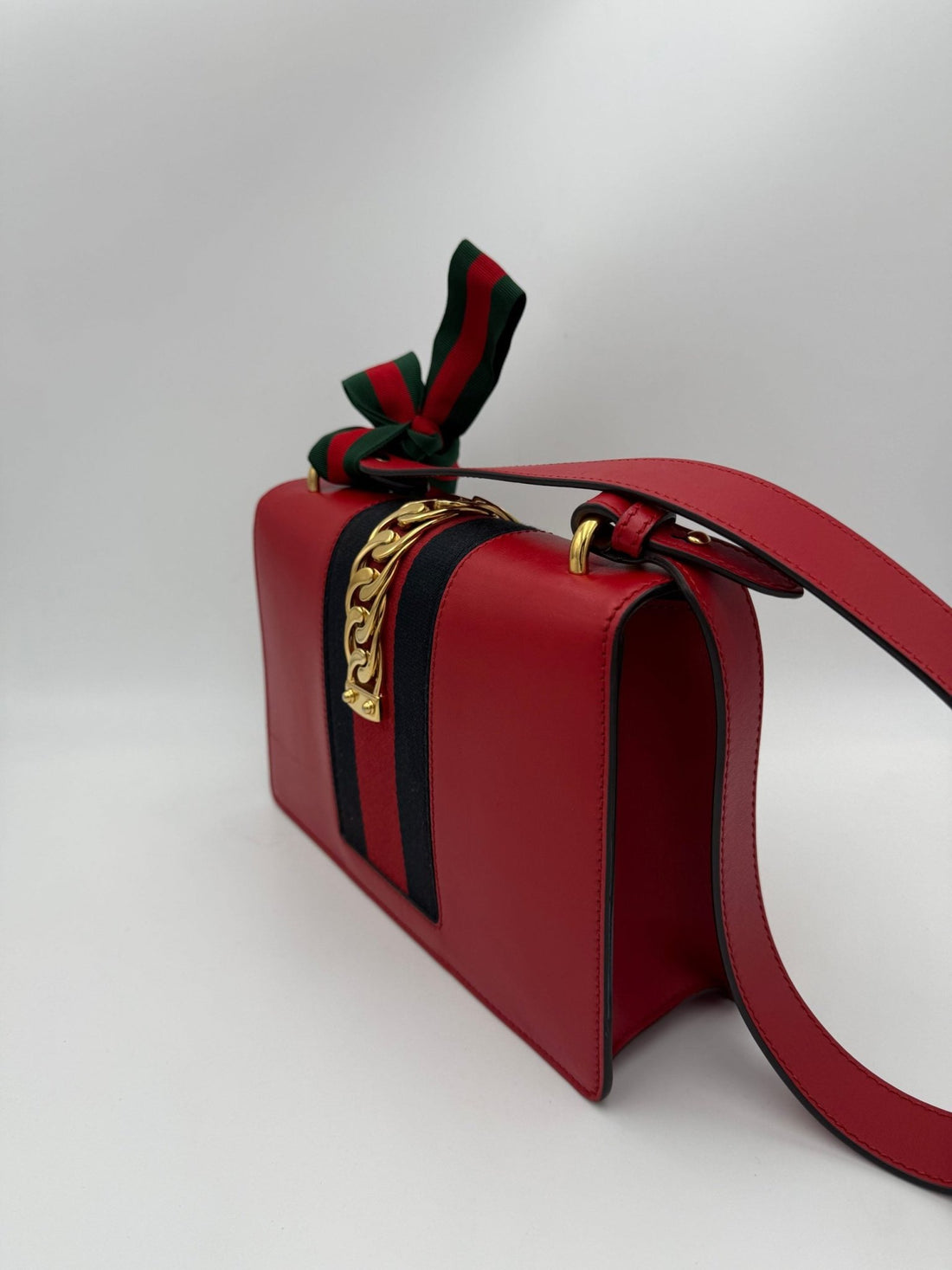 Gucci GUCCI SYLVIE Red Handbag - RIMODA