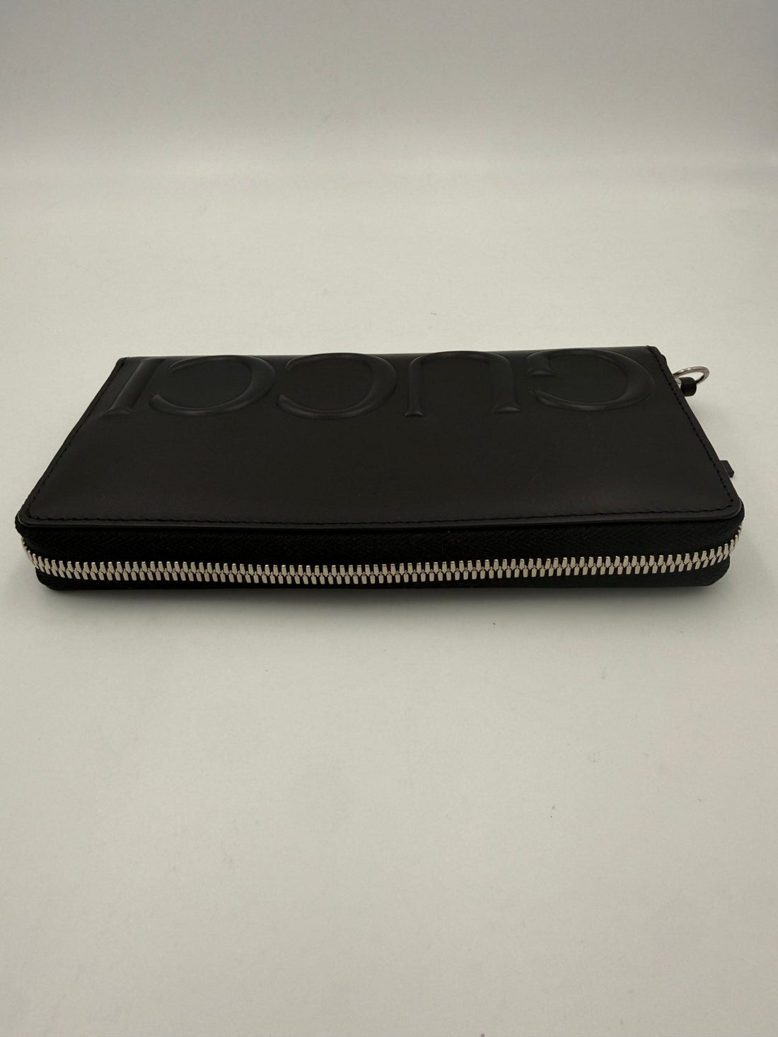 Gucci GUCCI Zip Black Front Logo Embossed Wallet - RIMODA