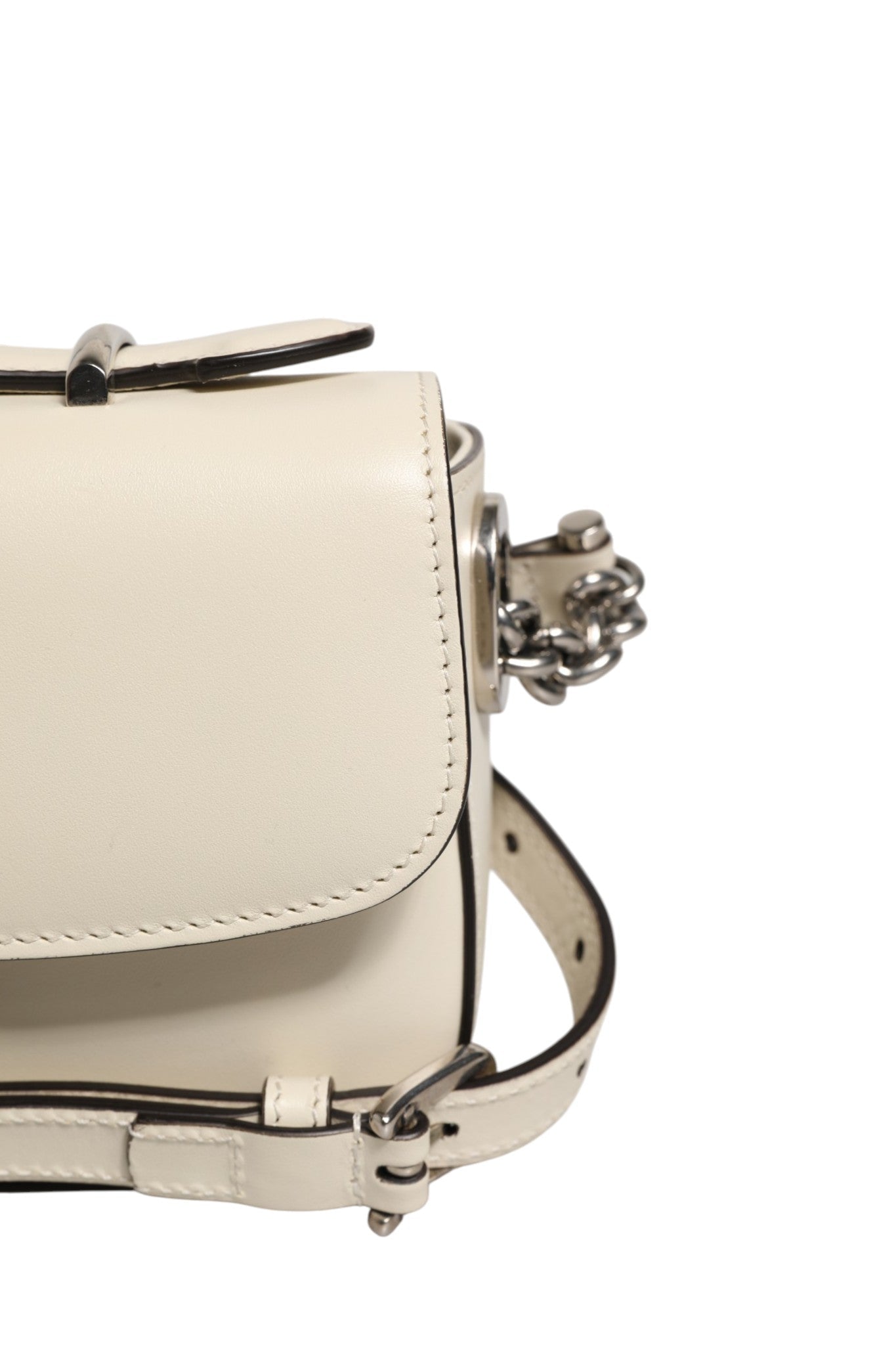 Gucci Petite GG Flap Shoulder Bag - RIMODA