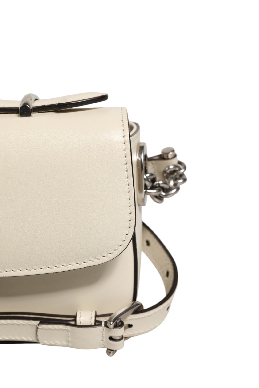 Gucci Petite GG Flap Shoulder Bag - RIMODA