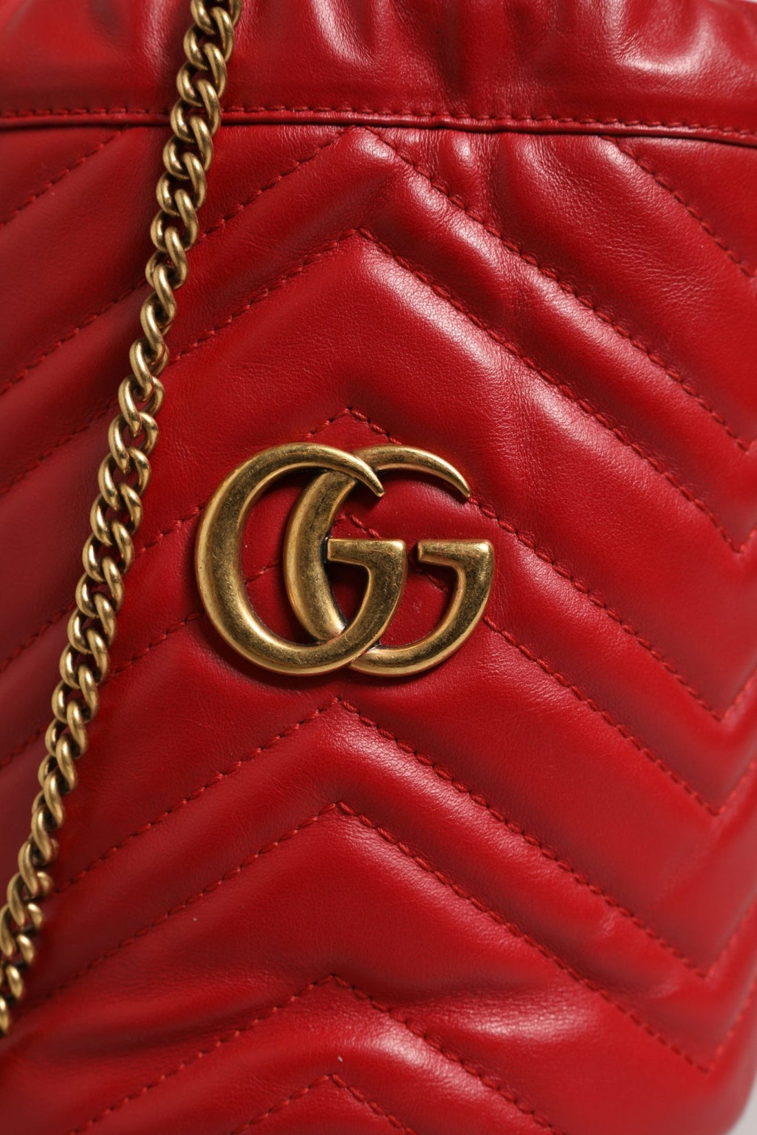 Gucci Red Chevron - quilted Calfskin Leather GG Marmont Bucket Bag - RIMODA