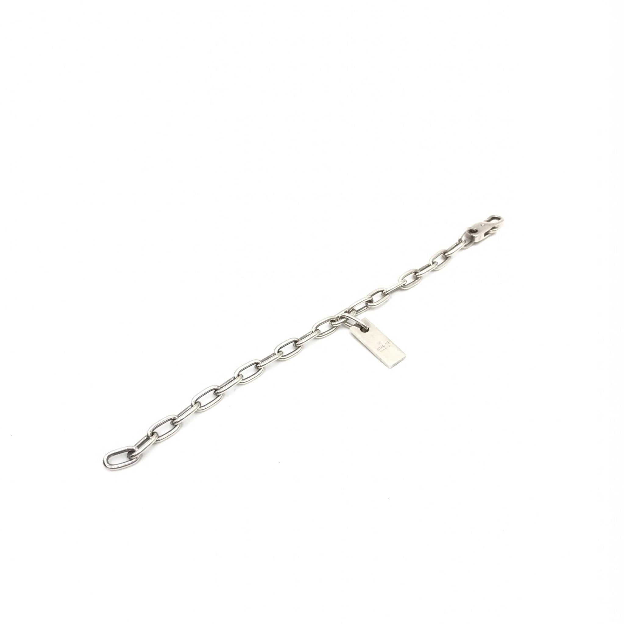 Gucci Sterling Silver Logo Plate Chain Bracelet - RIMODA