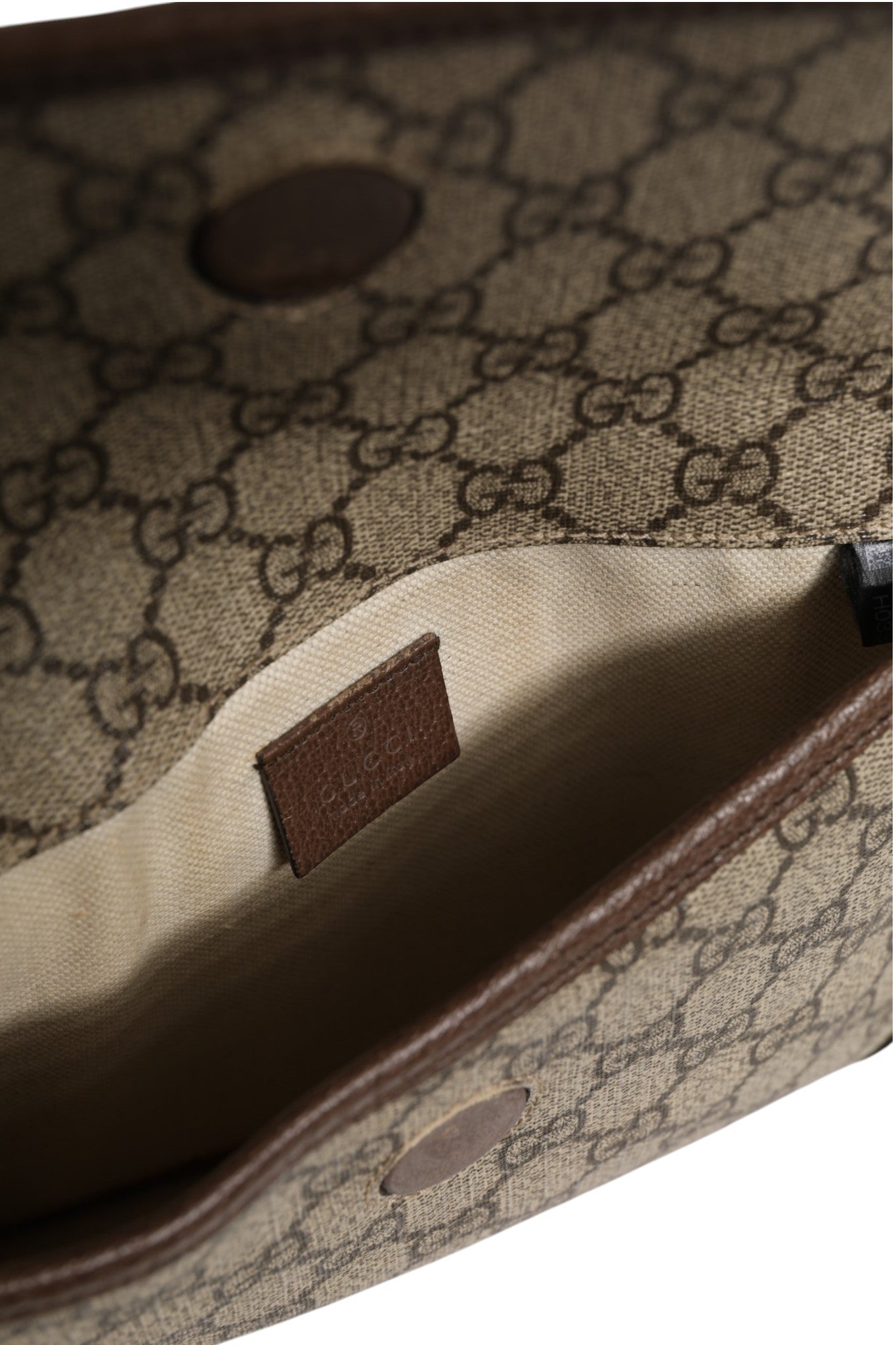 Gucci Supreme Canvas Belt Bag - RIMODA