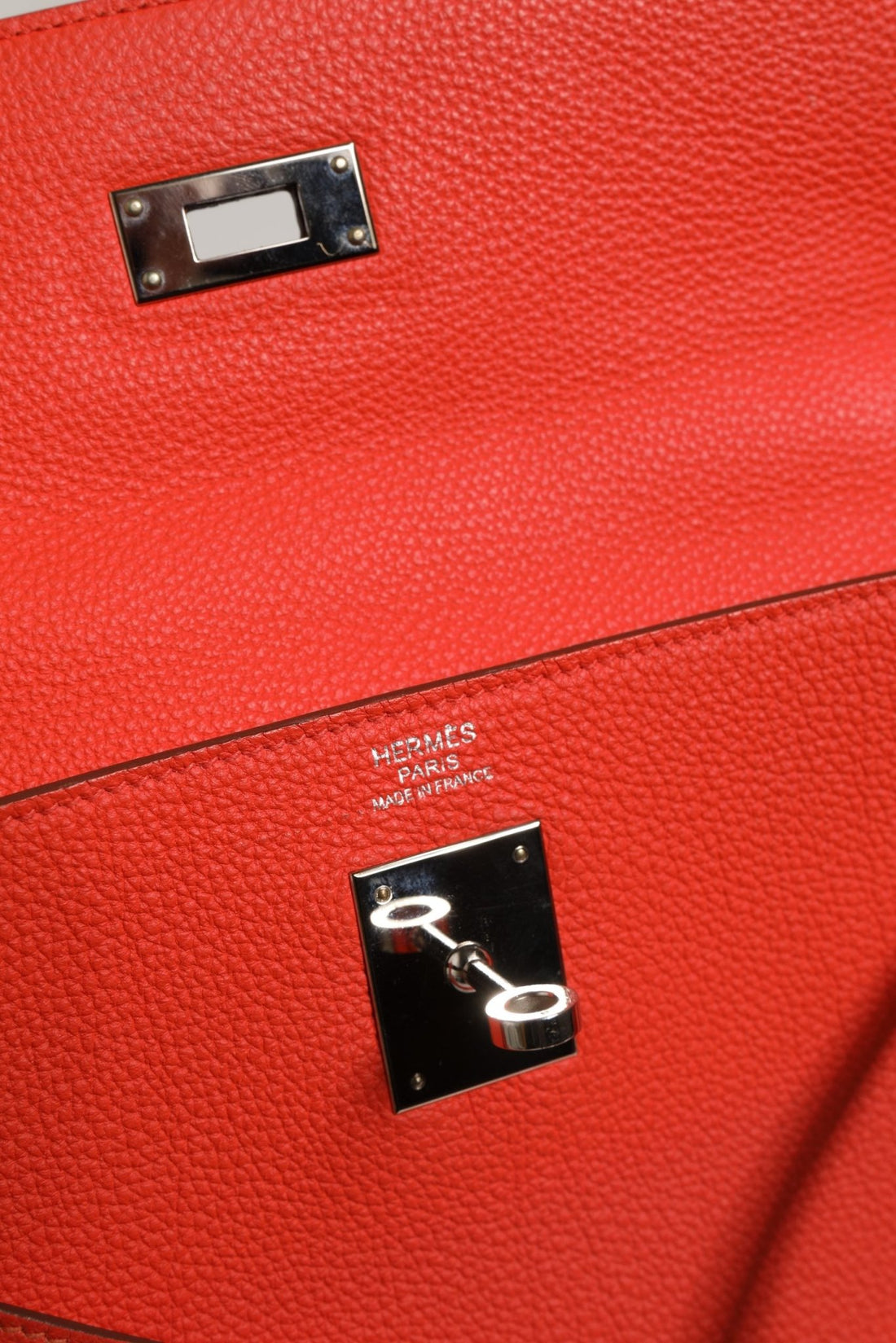 Hermès Kelly 32 Two - Way Handbag with Palladium Hardware - RIMODA