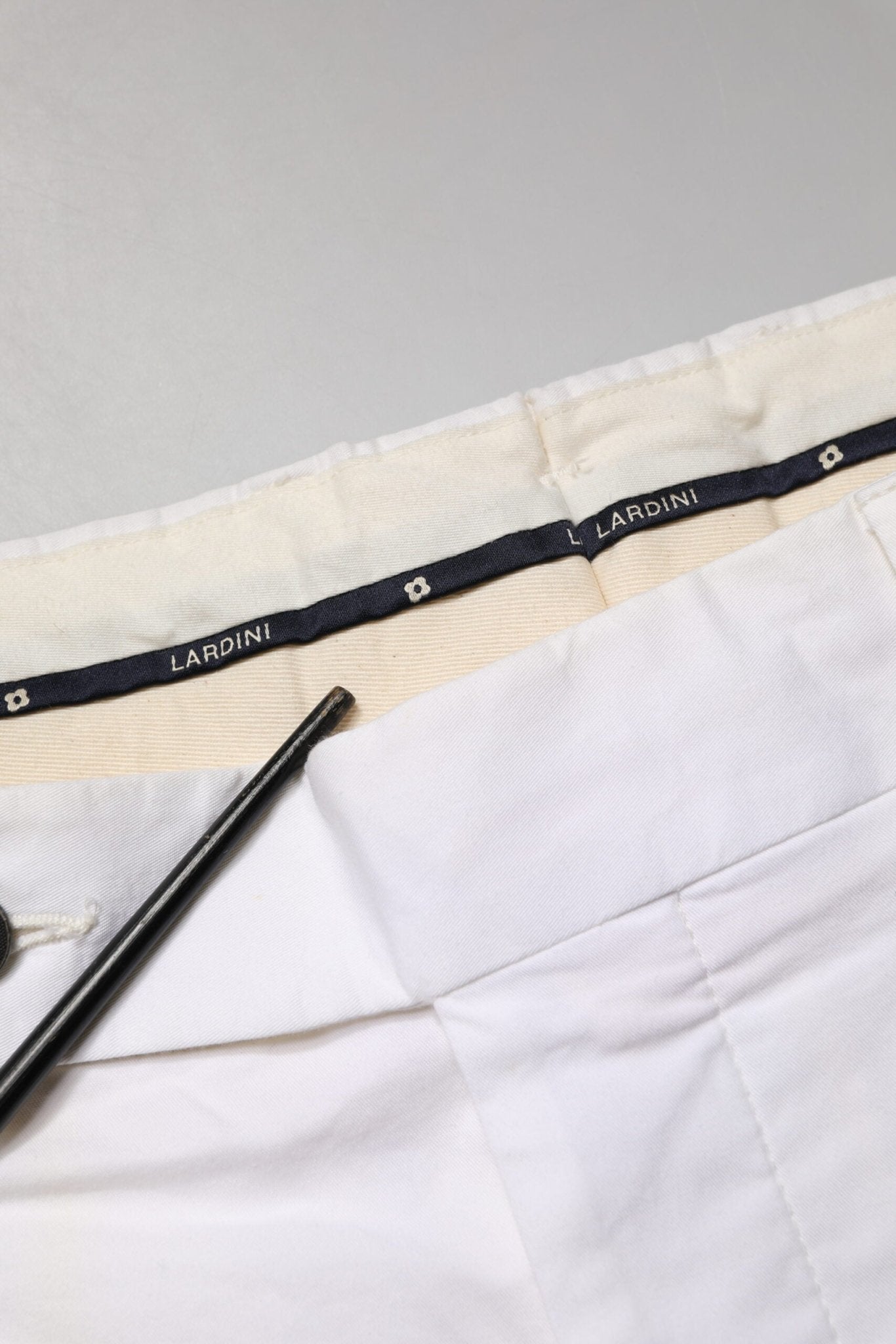 Lardini White Cotton Stretch Tapered Mid Waist Chino Pants - RIMODA