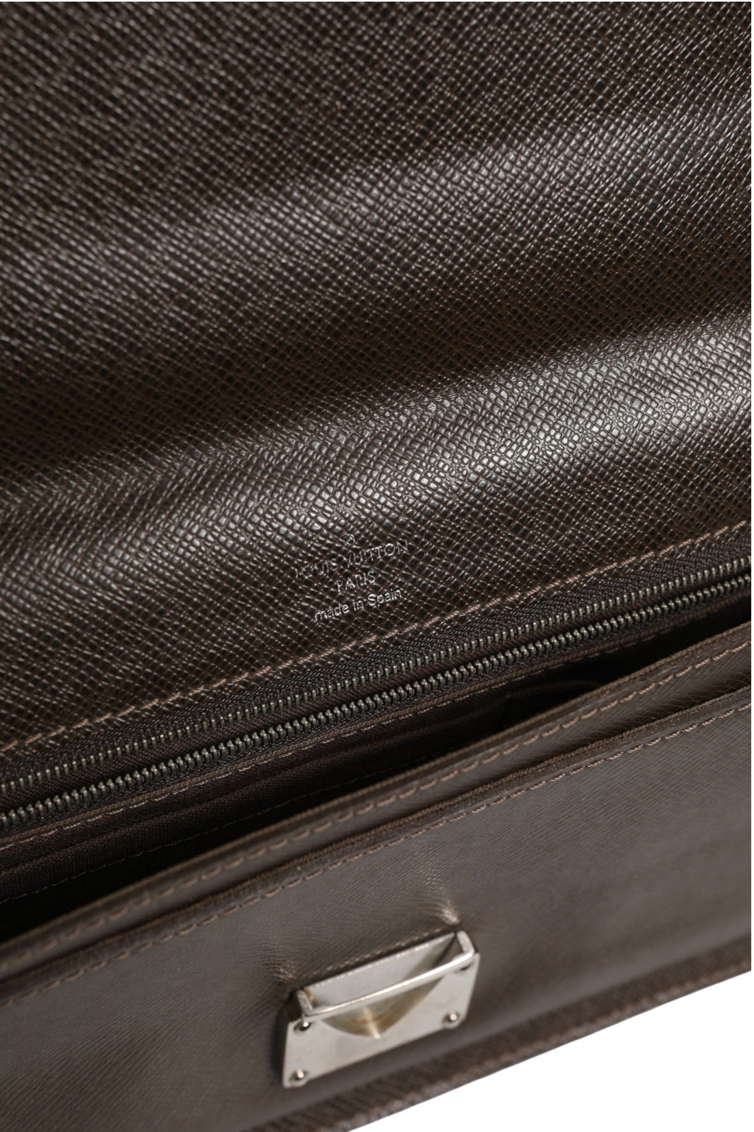 Louis Vuitton Belaia Clutch Taiga Leather - RIMODA