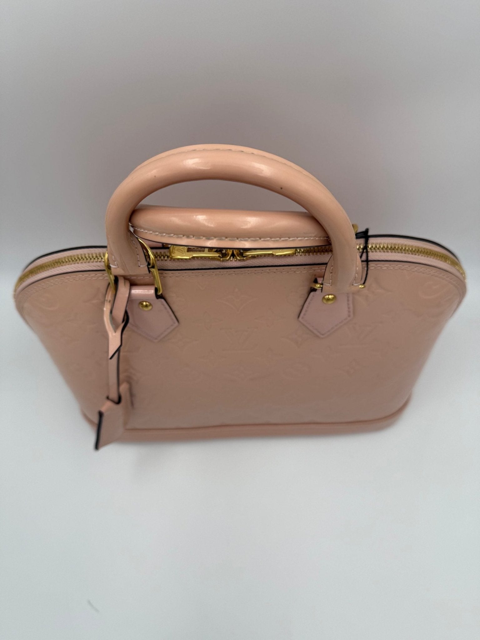 Louis Vuitton LOUIS VUITTON Alma MM Pink Patent Monogram Handbag - RIMODA