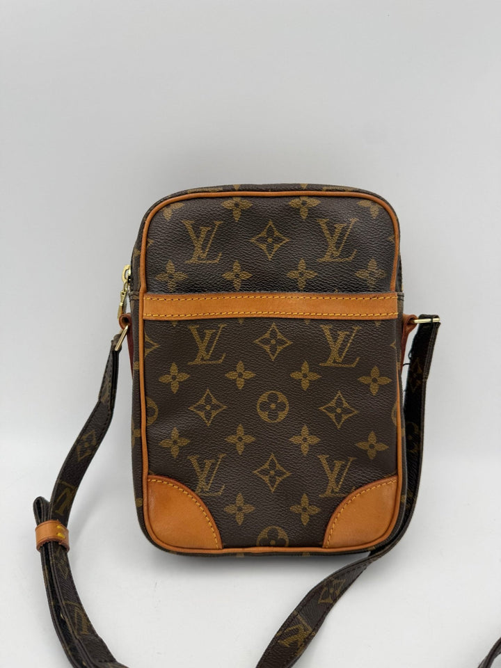 Louis Vuitton LOUIS VUITTON DANUBE Monogram Handbag - RIMODA