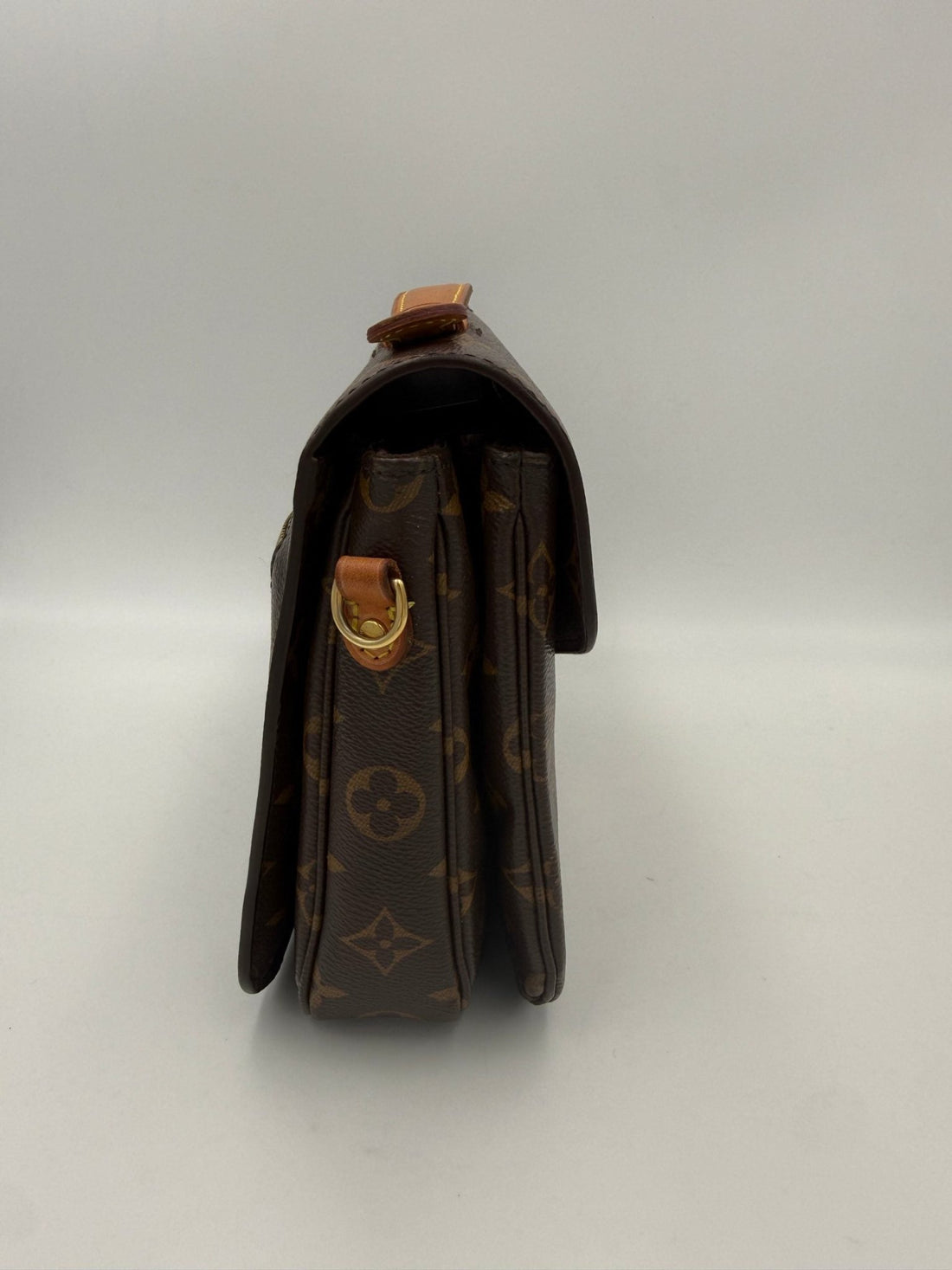 Louis Vuitton LOUIS VUITTON METIS Monogram Handbag - RIMODA