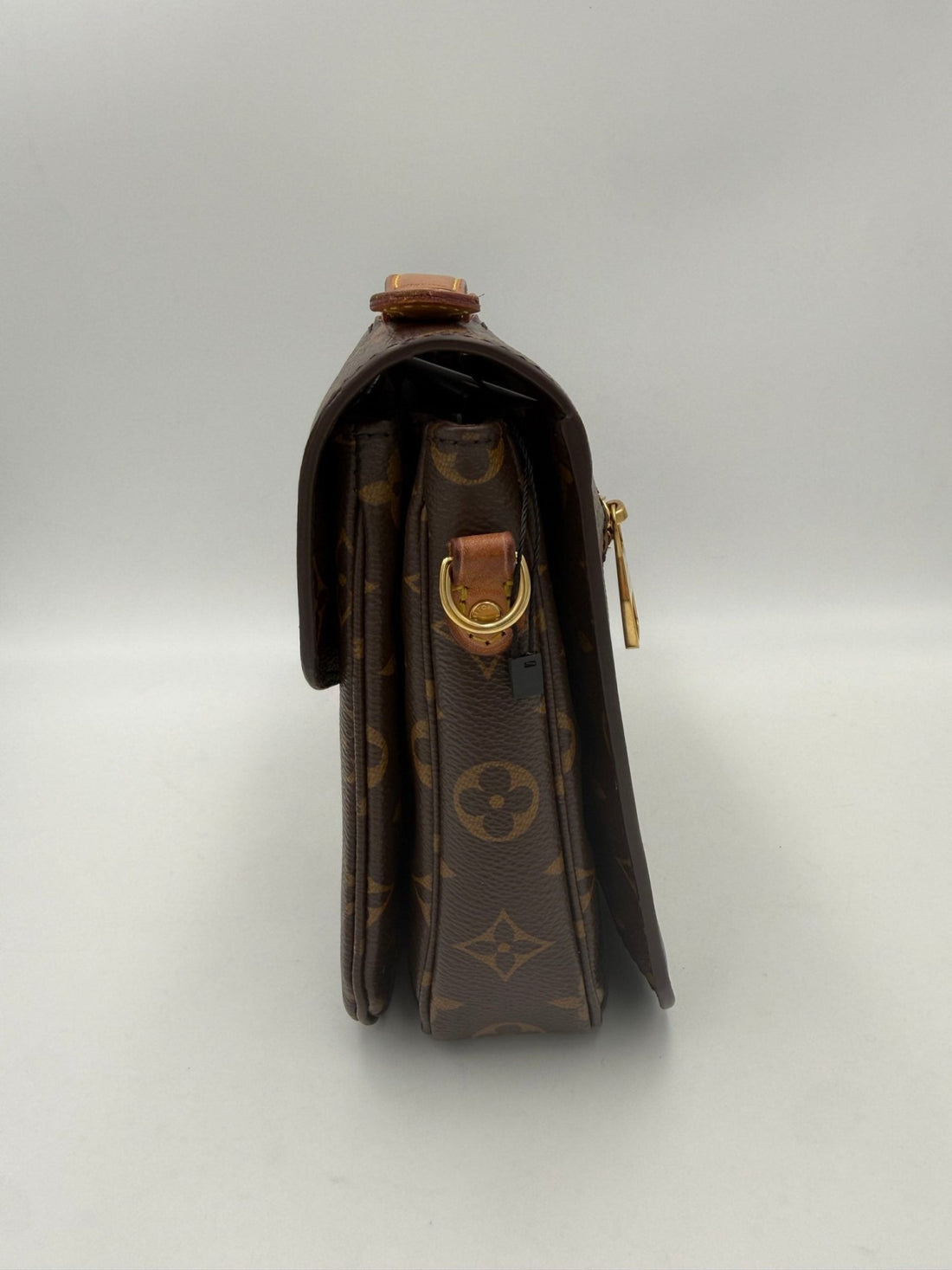 Louis Vuitton LOUIS VUITTON METIS Monogram Handbag - RIMODA