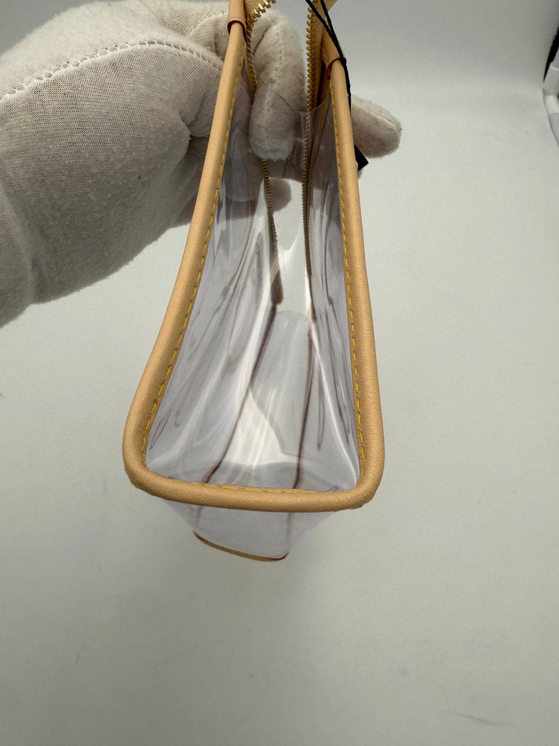 Louis Vuitton LOUIS VUITTON Monogram Transparent MM Pochette - RIMODA