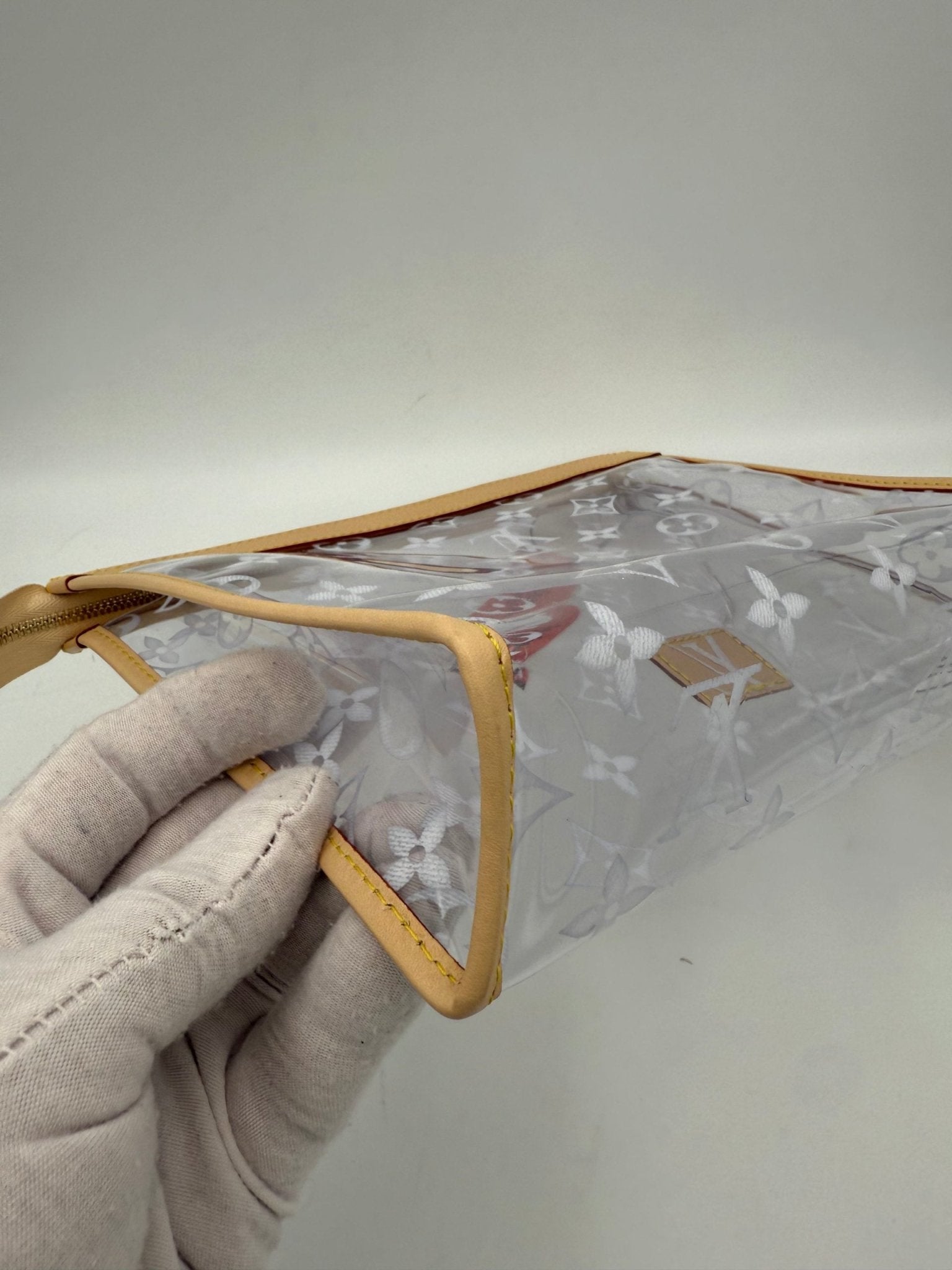 Louis Vuitton LOUIS VUITTON Monogram Transparent Pochette - RIMODA