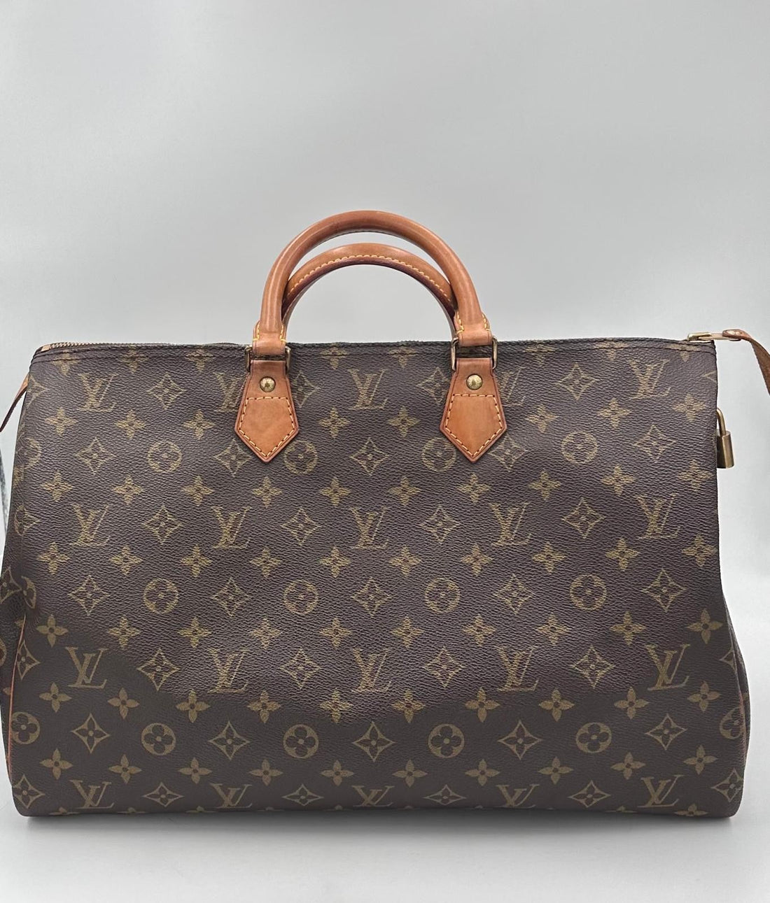 Louis Vuitton LOUIS VUITTON Speedy 40 Monogram Handbag - RIMODA