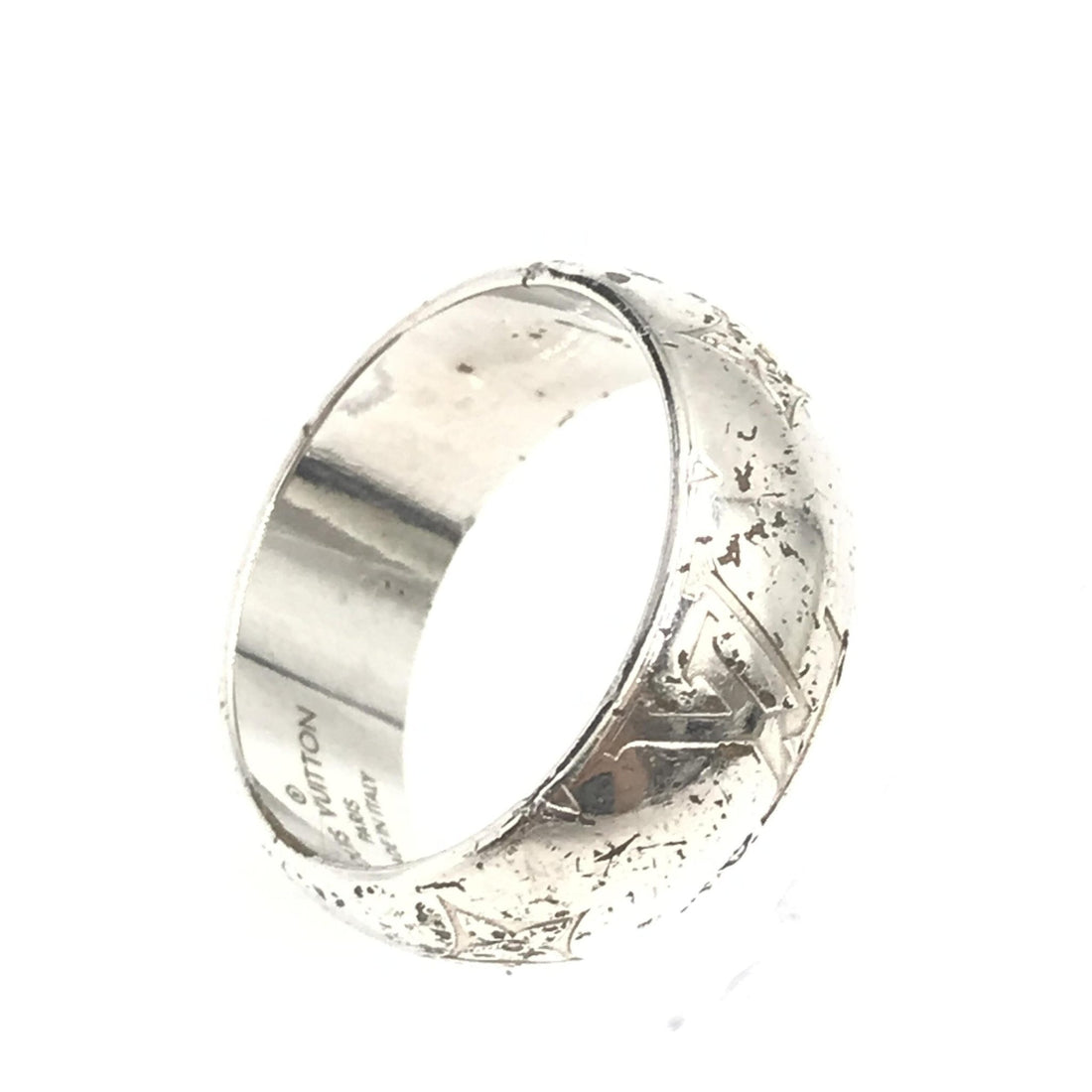 Louis Vuitton Silver-Tone Monogram Band Ring - RIMODA