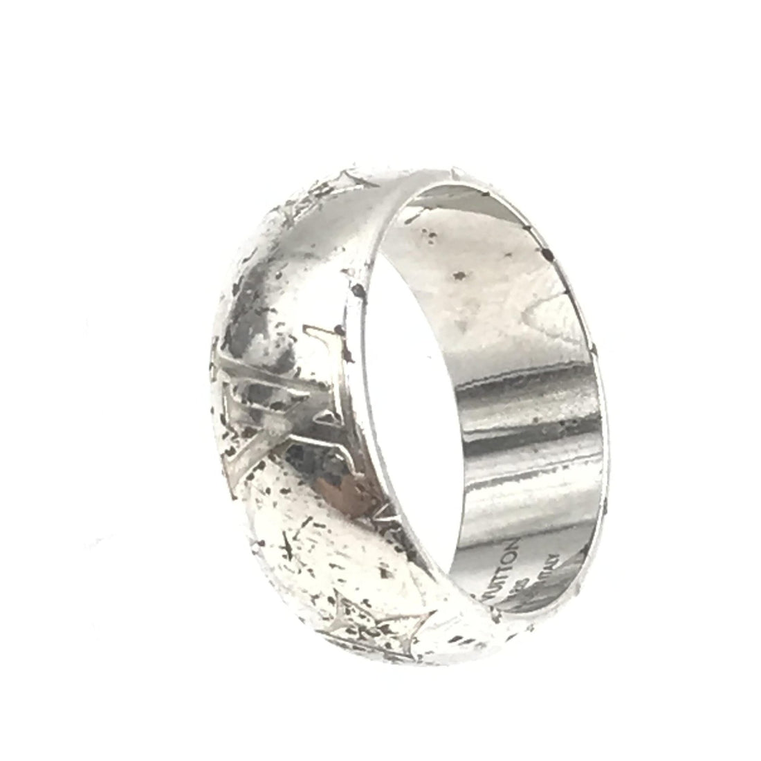 Louis Vuitton Silver-Tone Monogram Band Ring - RIMODA