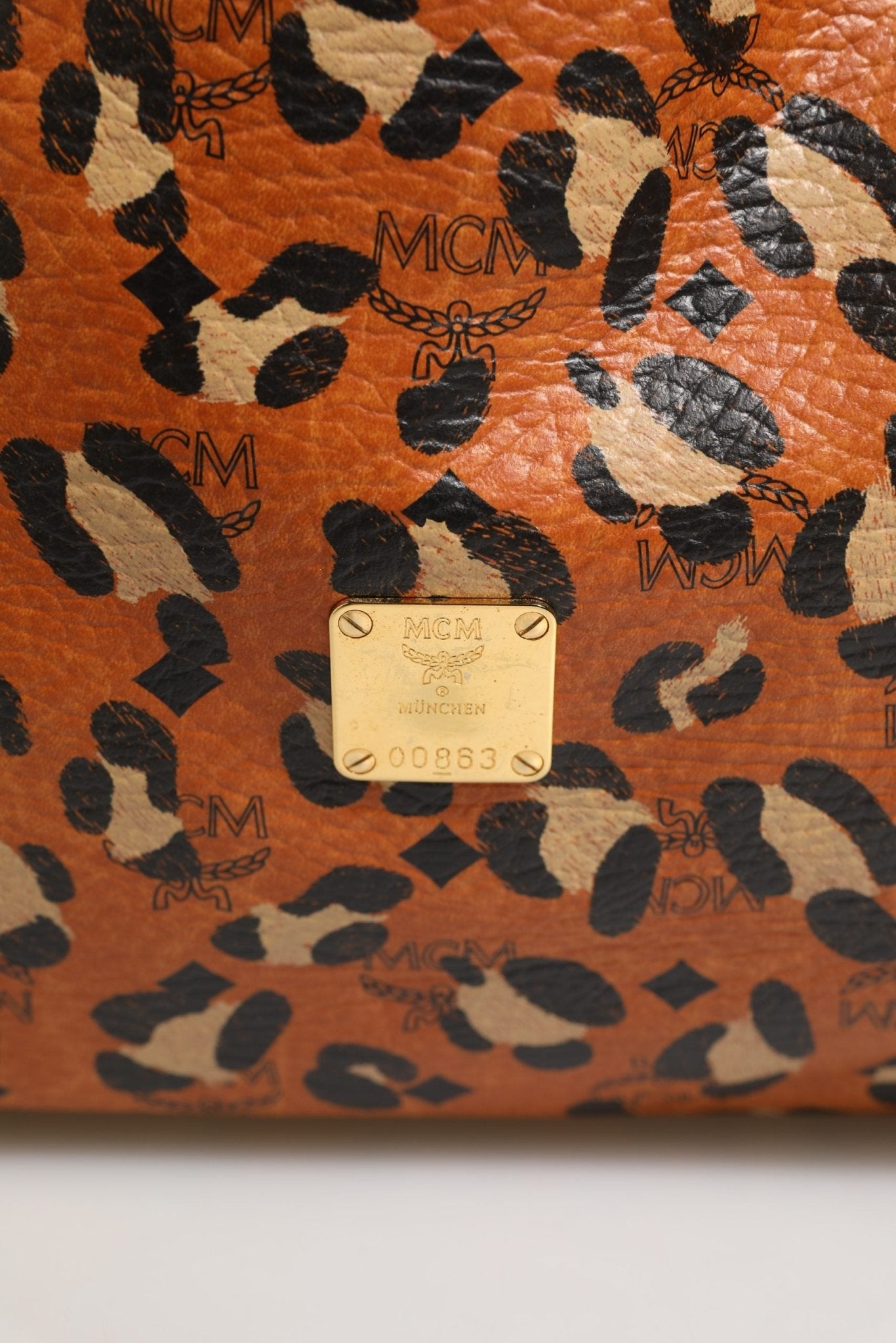 MCM Visetos Leopard Aren Medium Shopper Tote - RIMODA