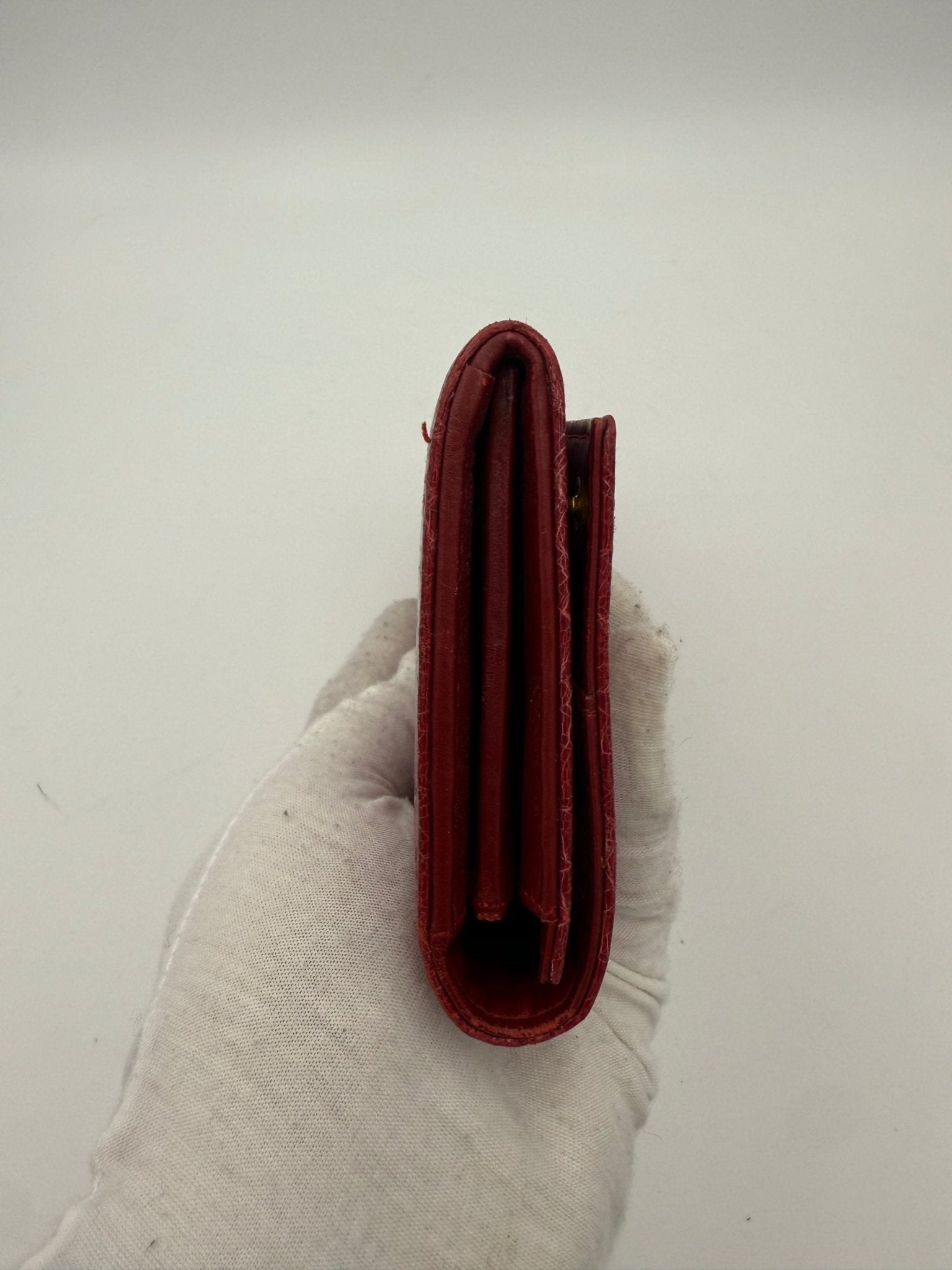 Miu Miu MIU MIU Rosso Crocodile Print Leather Wallet - RIMODA