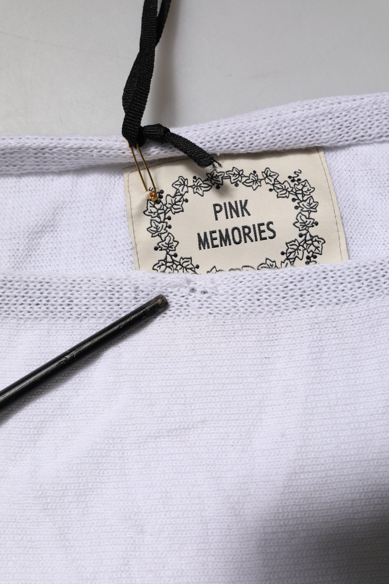 PINK MEMORIES White Cotton Short Sleeves Round Neck Blouse Top - RIMODA