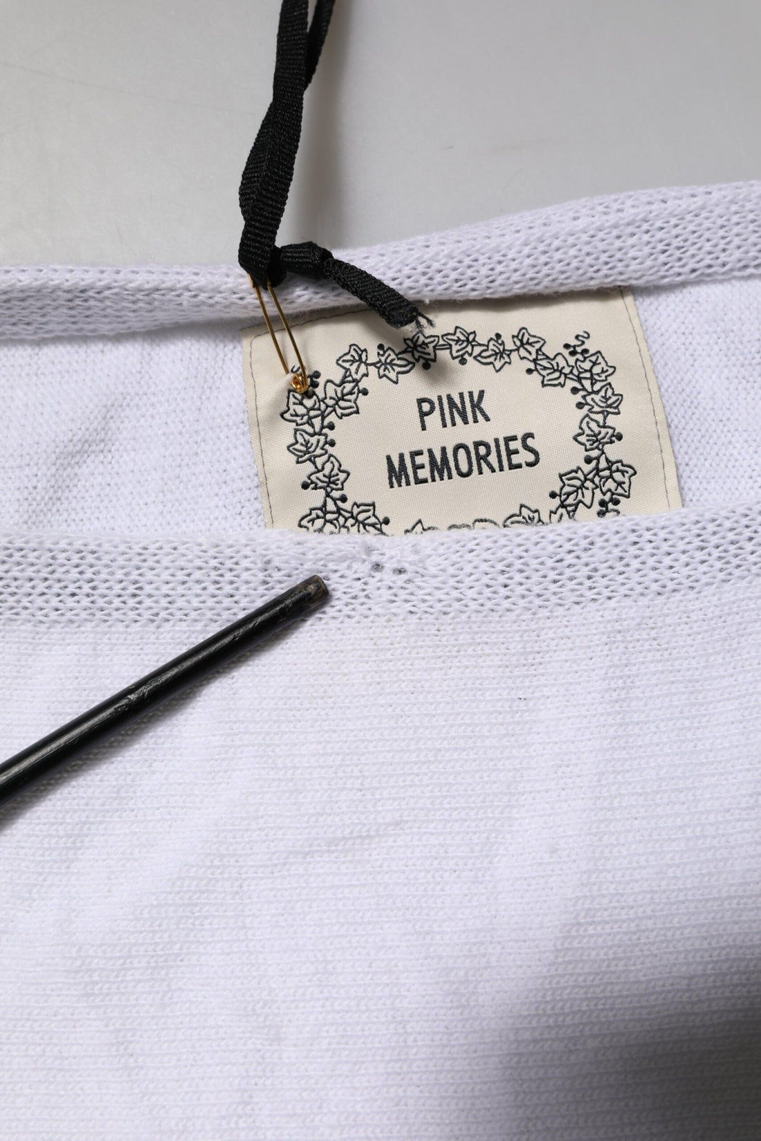 PINK MEMORIES White Cotton Short Sleeves Round Neck Blouse Top - RIMODA