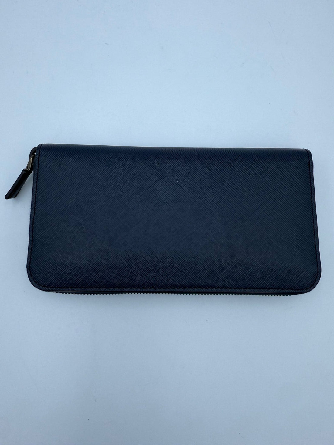 Prada PRADA Zip in Blue Saffiano Wallet - RIMODA