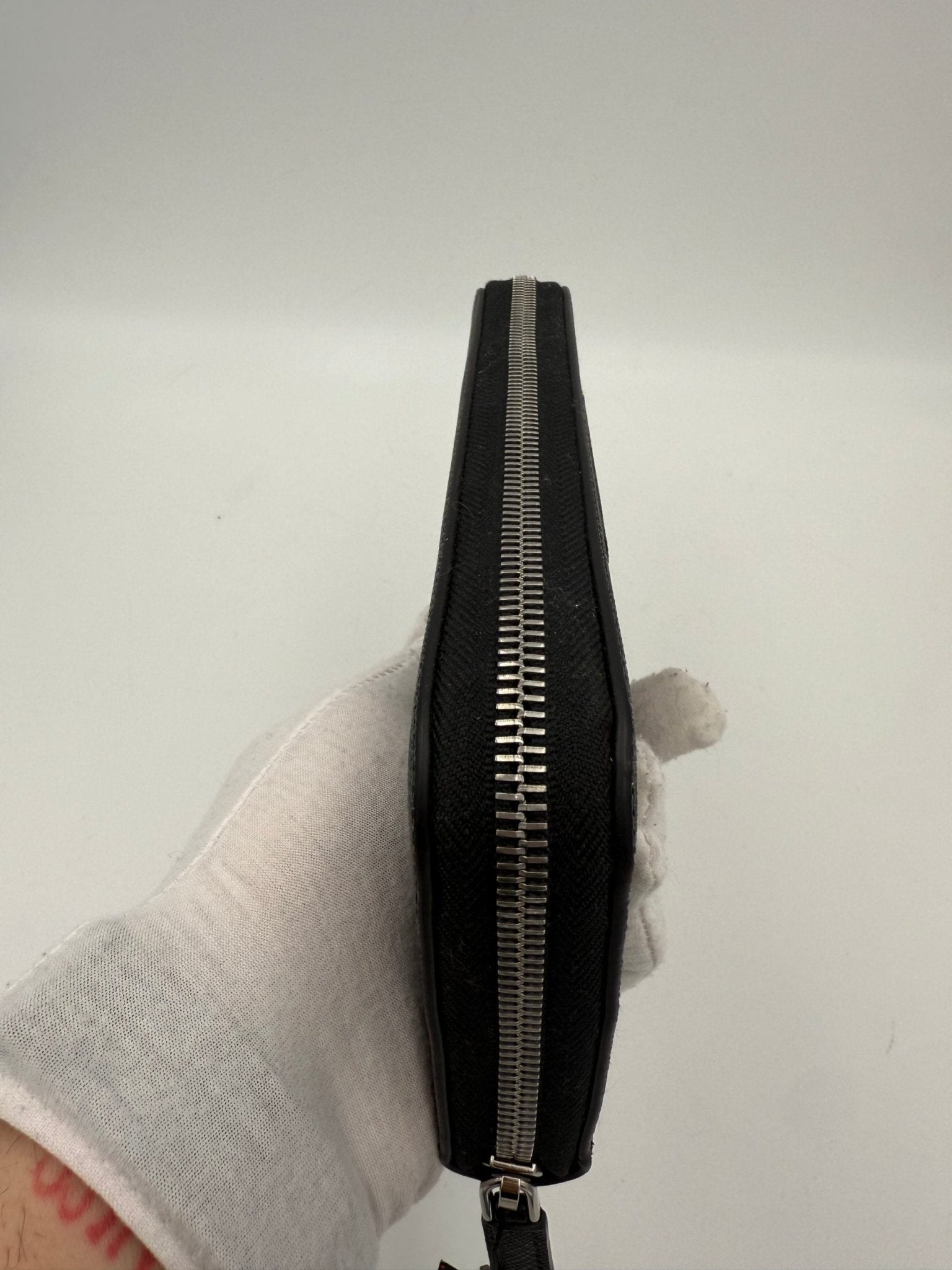 Prada PRADA Zip in Saffiano Leather Wallet - RIMODA