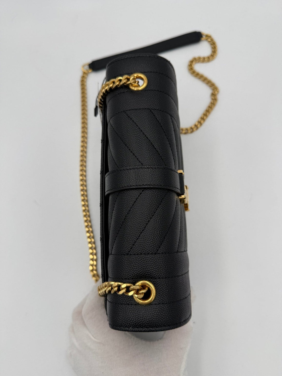 Saint Laurent SAINT LAURENT ENVELOPE SMALL in Black Grained Leather Handbag - RIMODA