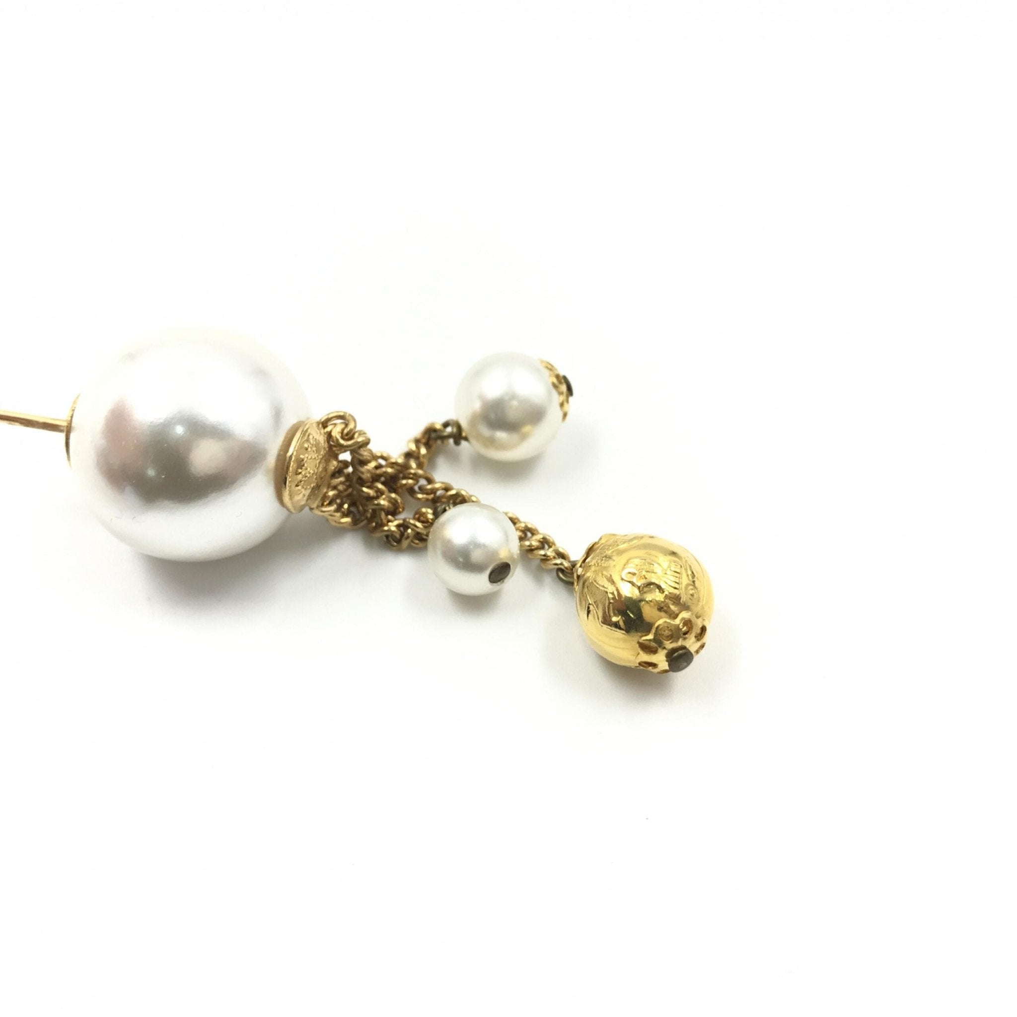 Salvatore Ferragamo Pin Brooch, Pearl Style, Box - RIMODA