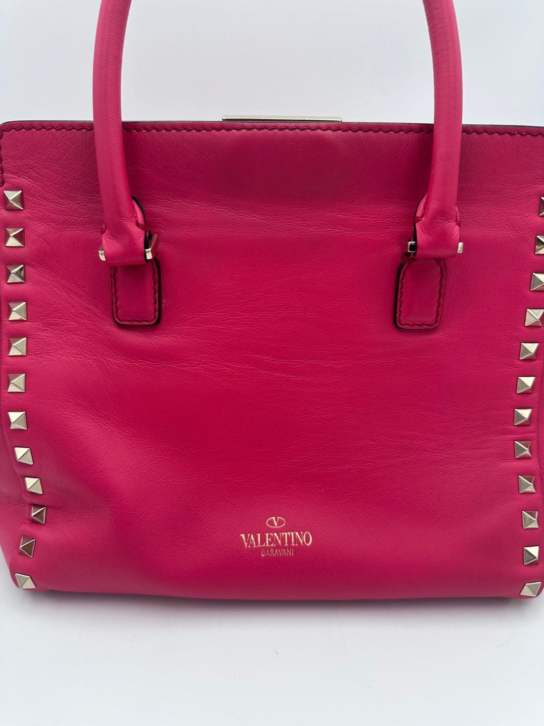 Valentino Garavani VALENTINO GARAVANI Rockstud Medium Pink Handbag - RIMODA